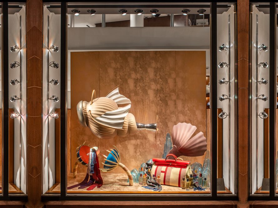 Vitrines Hermès France H19 — Vitrine finale montée