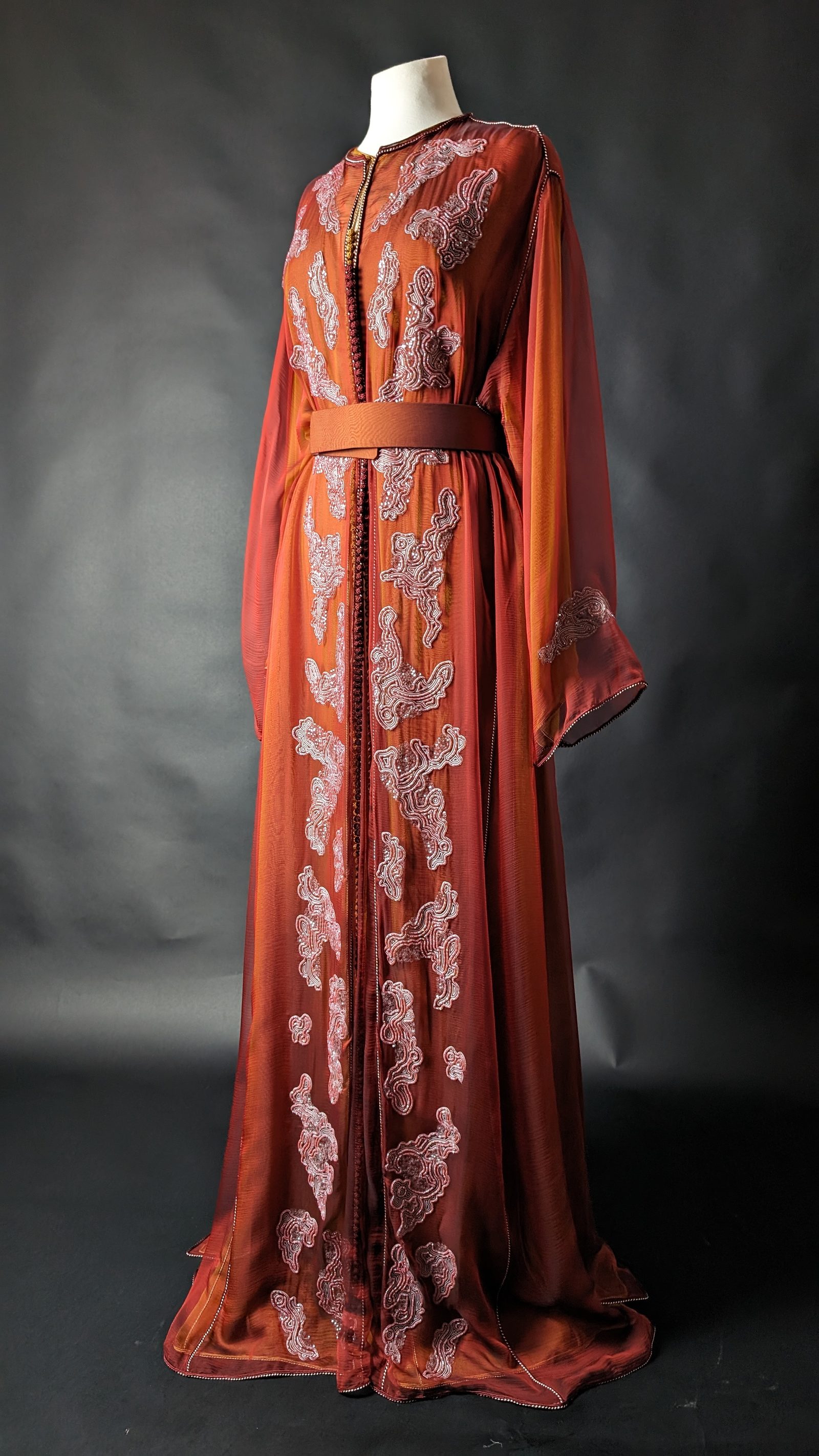 Mousseline Orange — Caftan finalisé, vue de face