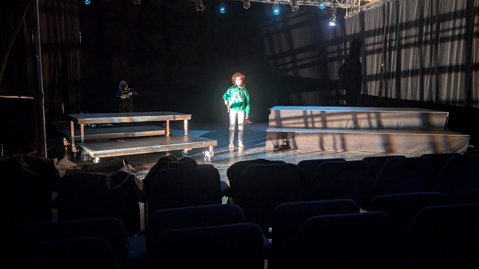 Aire poids lourd — Montage en cours